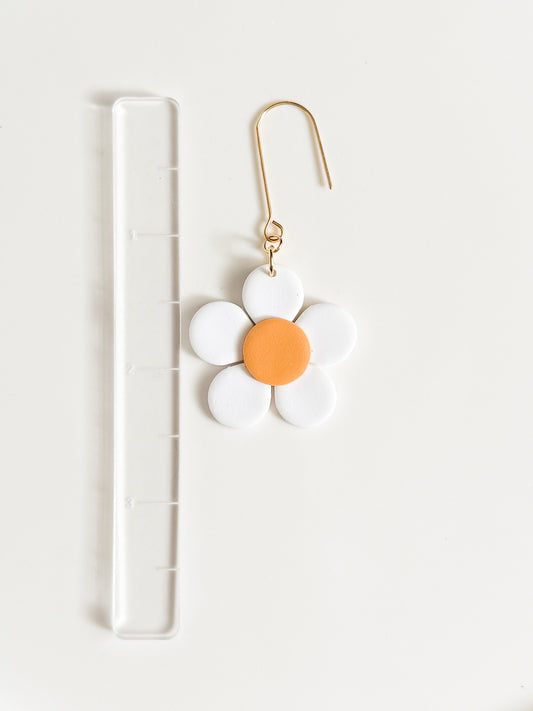 Dangling Daisy